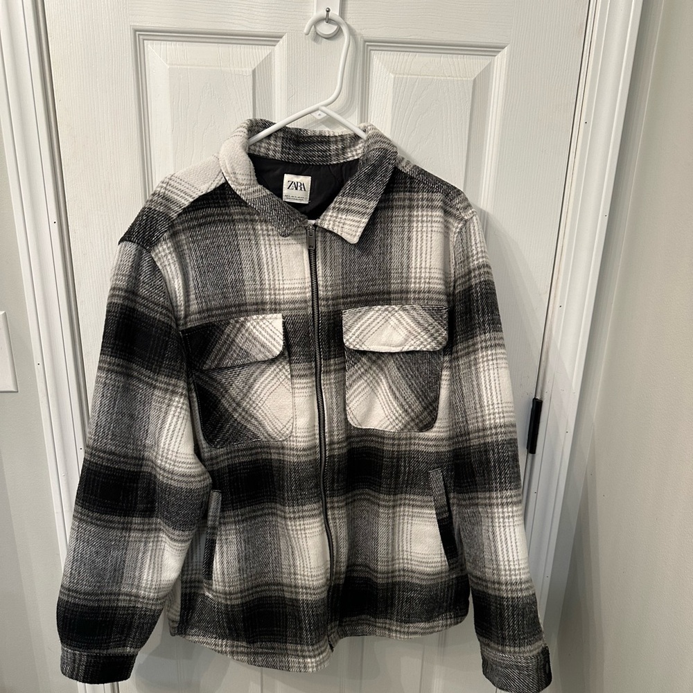 Men’s Zara Black and White Flannel Jacket